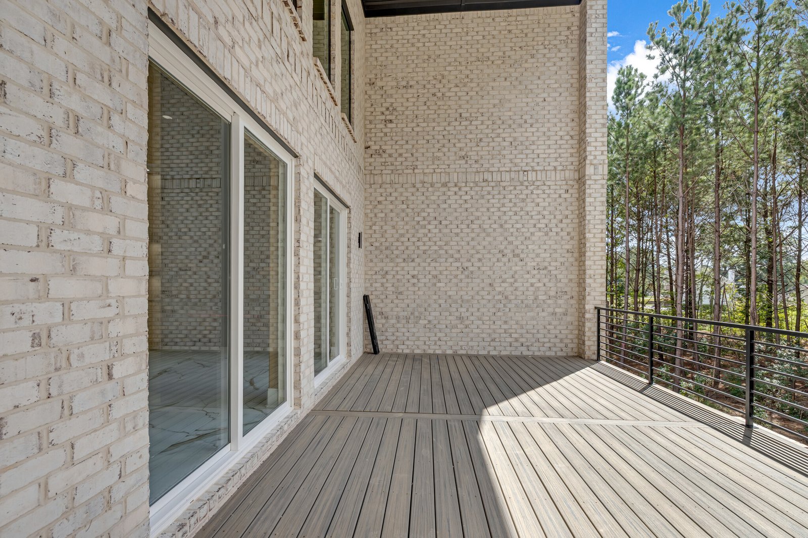 591 Decoupage Dr-60