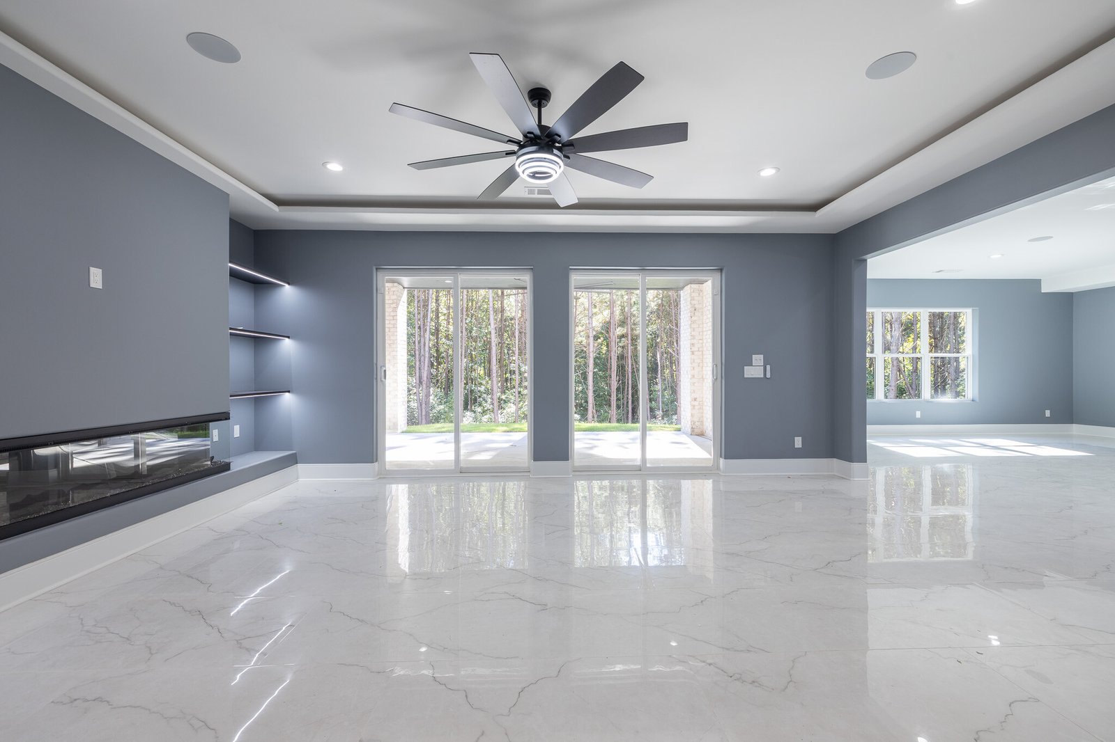 591 Decoupage Dr-73